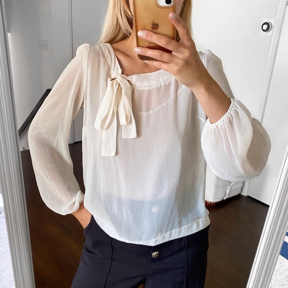 🐚 CLASSY BOW TIE PUFF SLEEVE SHEER BLOUSE! - Picture 5 of 15